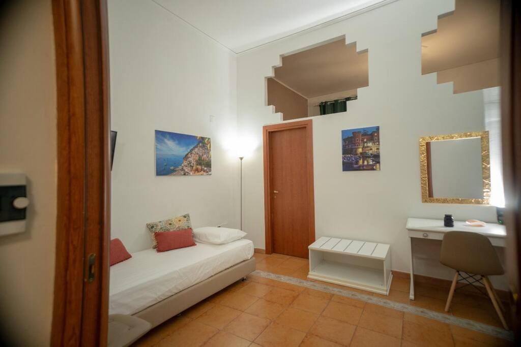 Home Nonna Sabina - Centro Storico Napoli Εξωτερικό φωτογραφία